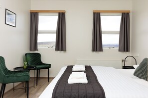 Standard Twin Room, Private Bathroom (Private bathroom) | Room amenity
