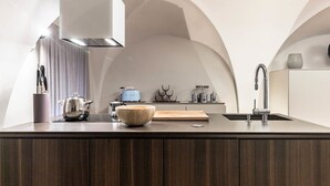 Leilighet – deluxe, 2 soverom | Eget kjøkken | Espressomaskin, kjøleskap, ovn og kokeplater
