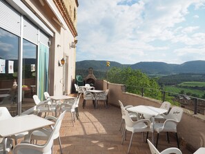 Frühstück, Mittagessen, Abendessen, lokale Küche 