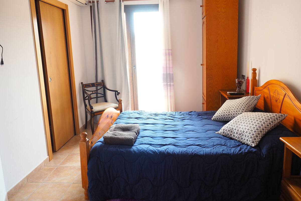 Doppelzimmer, Balkon | Badezimmer