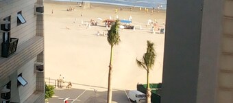 아파르타멘토 잉 프렌치 아 프라이아 산투스