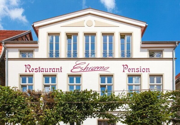 Bagian depan properti