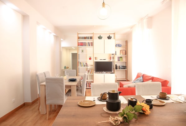 Apartment, 1 Bedroom | Living area