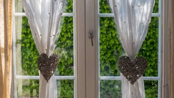 Cortinas blackout, tabla de planchar con plancha y wifi gratis