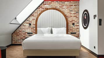 Apartment (Studio, Separate Building) | 1 bedroom, hypo-allergenic bedding, in-room safe, individually furnished