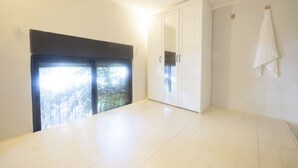 Unclassified image, 2 of 12, button - A Luxury Studio Near the Beach (Tel Aviv)