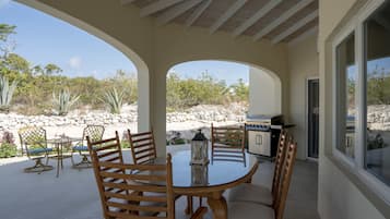 House, Multiple Beds - 3 Bedrooms | Hiên