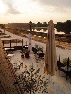 Terrace/patio - Suites du Cabinet Vert (Orléans)