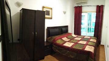 Signature Suite, 1 Queen Bed | Rollaway beds, free WiFi