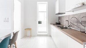 公寓 | 私人廚房 | 雪櫃、微波爐、爐具、廚房用具/餐具/器皿