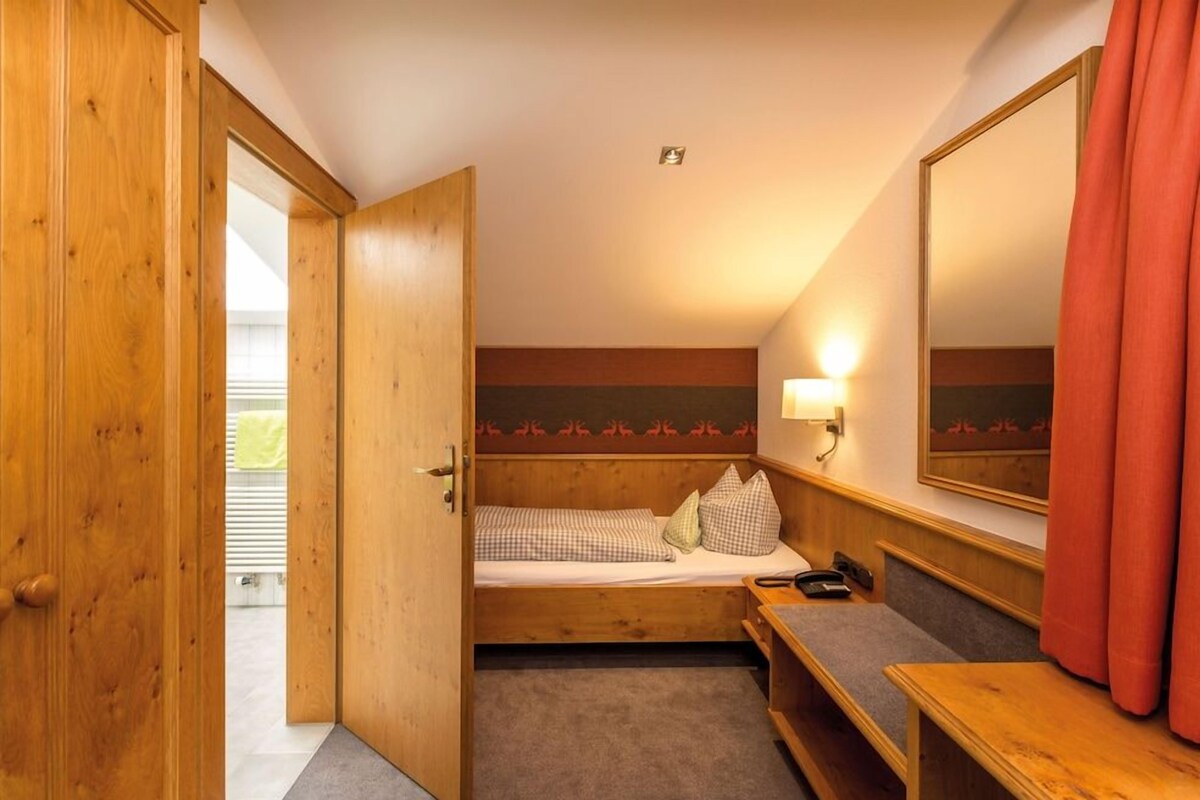 Ropa de cama de alta calidad, wifi gratis y ropa de cama