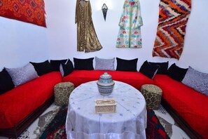 Breakfast, lunch, dinner served; Moroccan cuisine