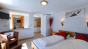 Doppelzimmer | Babybetten, kostenloses WLAN, Bettwäsche