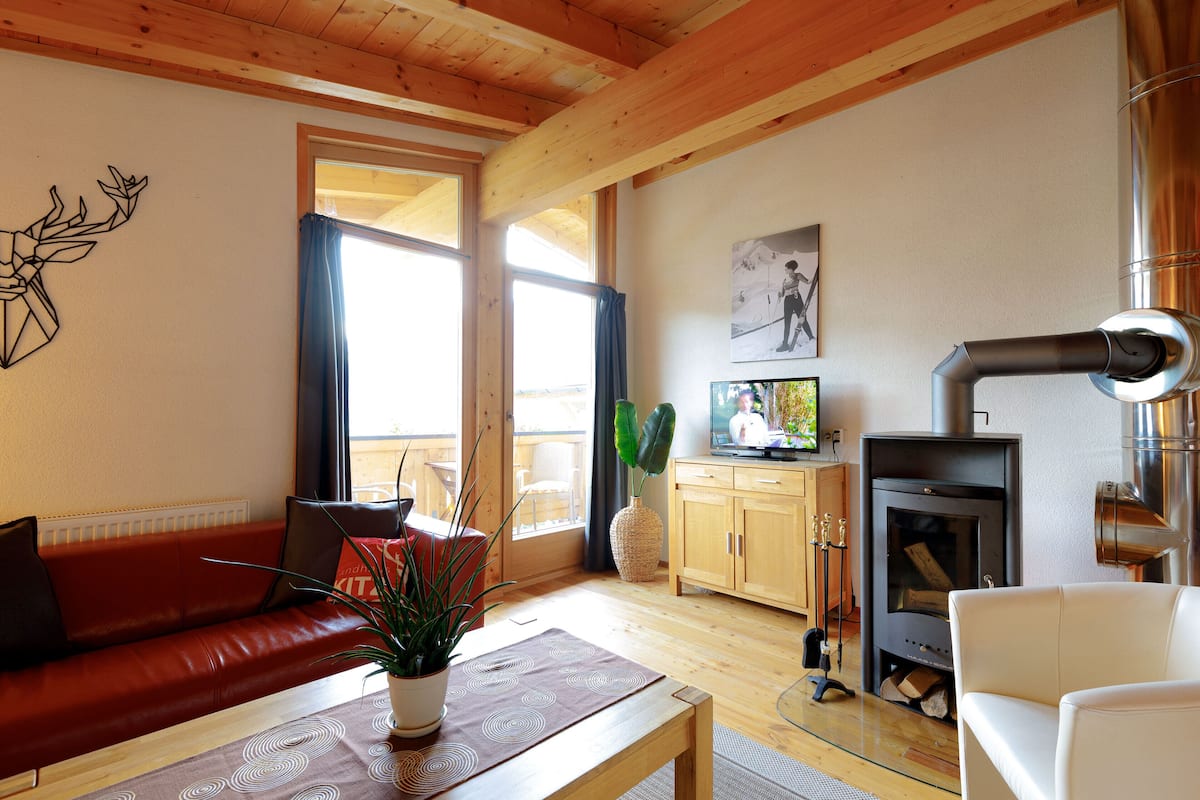 Apartment, 2 Bedrooms (Edelweiss, incl. 75 EUR Cleaning Fee) | Living area | Flat-screen TV
