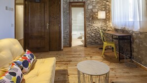 Dúplex estándar, 1 habitación, vistas al patio | Sala de estar