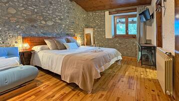 Superior Double Room, 1 Bedroom, Courtyard View | 1 bedroom, premium bedding, down duvets, Select Comfort beds