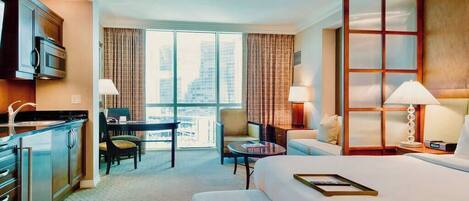 1 bedroom, in-room safe, desk, blackout curtains