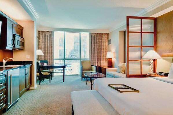 1 bedroom, in-room safe, desk, blackout curtains