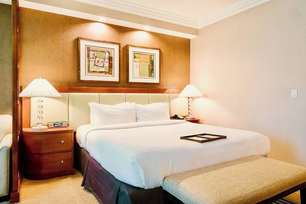 1 bedroom, in-room safe, desk, blackout curtains