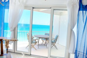 Leilighet, 1 kingsize-seng med sovesofa, ikke-røyk, strandutsikt | Utsikt fra balkong