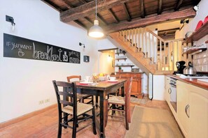 Dining - San Callisto - one of a kind house with garden (Roma)