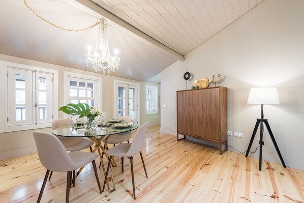 Dining - Casa da Cera da Porta da Vila (Guimarães)