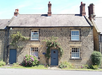 Pathways Holiday Cottage a Delightful 18th Century Stone Cottage