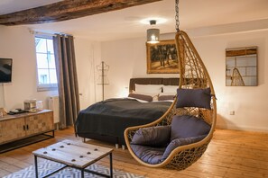 Hypo-allergenic bedding, individually decorated, individually furnished - Boutique Hotel Marielle (Bad Muenstereifel)