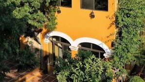 Exterior detail - Hotel Quinta La Herradura (Tepoztlán)