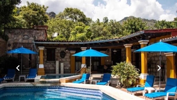 Outdoor pool, open 9:00 AM to 9:00 PM, free pool cabanas, pool umbrellas - Hotel Quinta La Herradura (Tepoztlán)