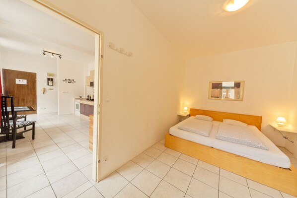 1 bedroom, iron/ironing board, free WiFi, bed sheets
