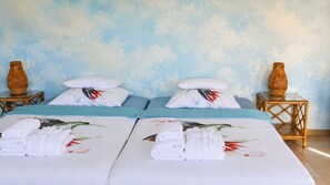 Iron/ironing board, travel cot, free WiFi, bed sheets - Panorama Studio with Stunning Ocean View & Indoor Pool (El Sauzal)