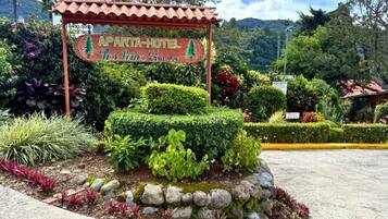 Pemandangan dari properti