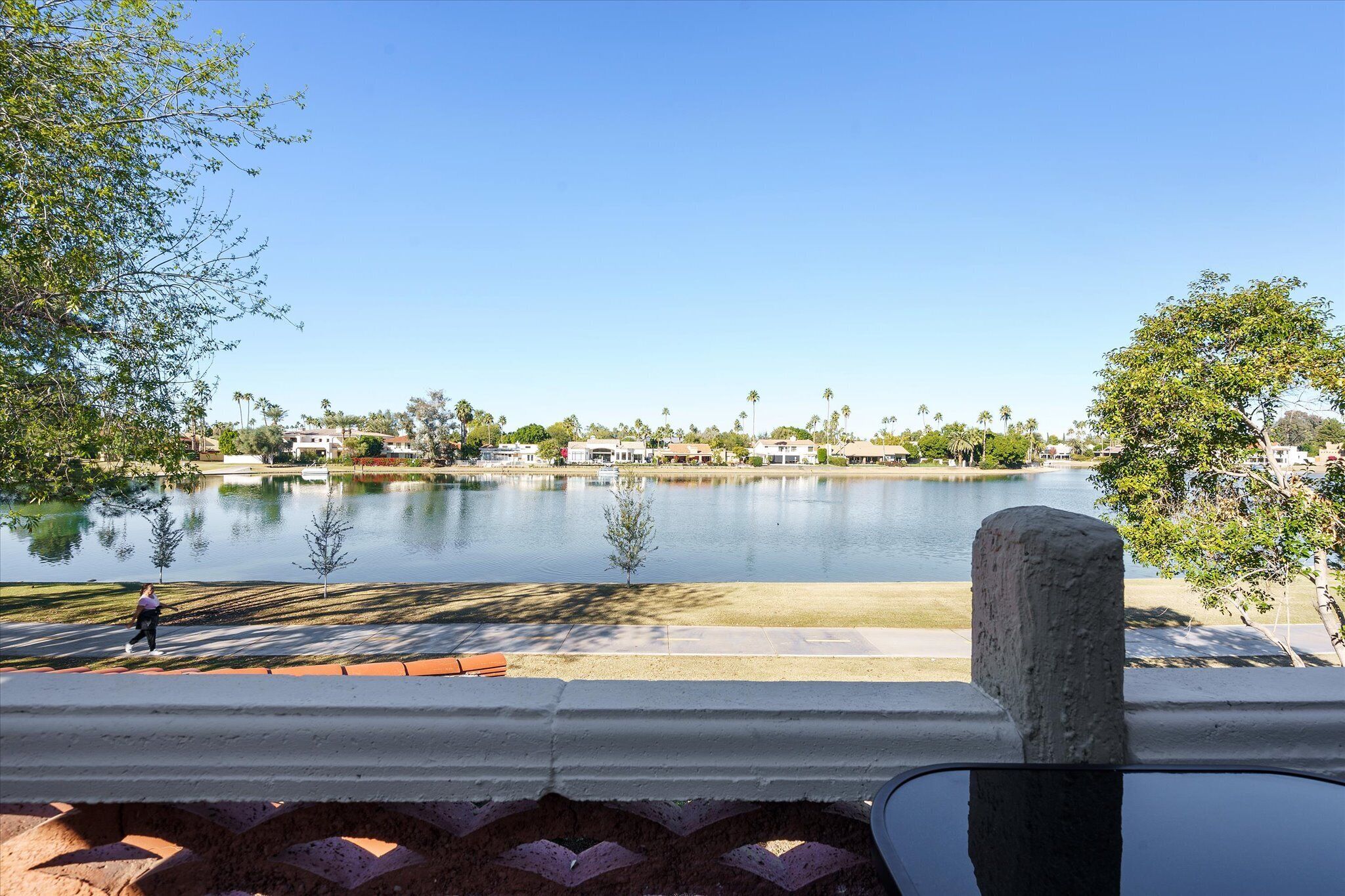 Waterfront Villa w Shared Pool & Spa Walkable to 🍔&🍷 2B 2.5BA