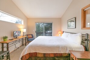 3 slaapkamers, een strijkplank/strijkijzer, internet, beddengoed