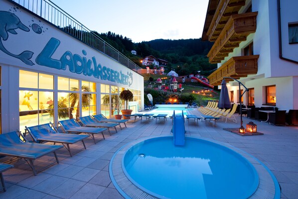 Piscine couverte, piscine extérieure