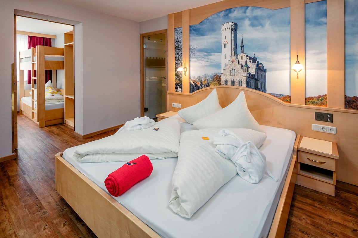 Suite (Kunibert) | 1 bedroom, hypo-allergenic bedding available, minibar, in-room safe