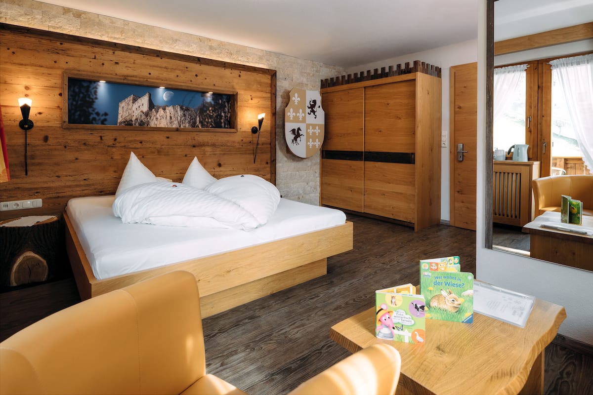 Suite (Ritter) | 1 bedroom, hypo-allergenic bedding available, minibar, in-room safe