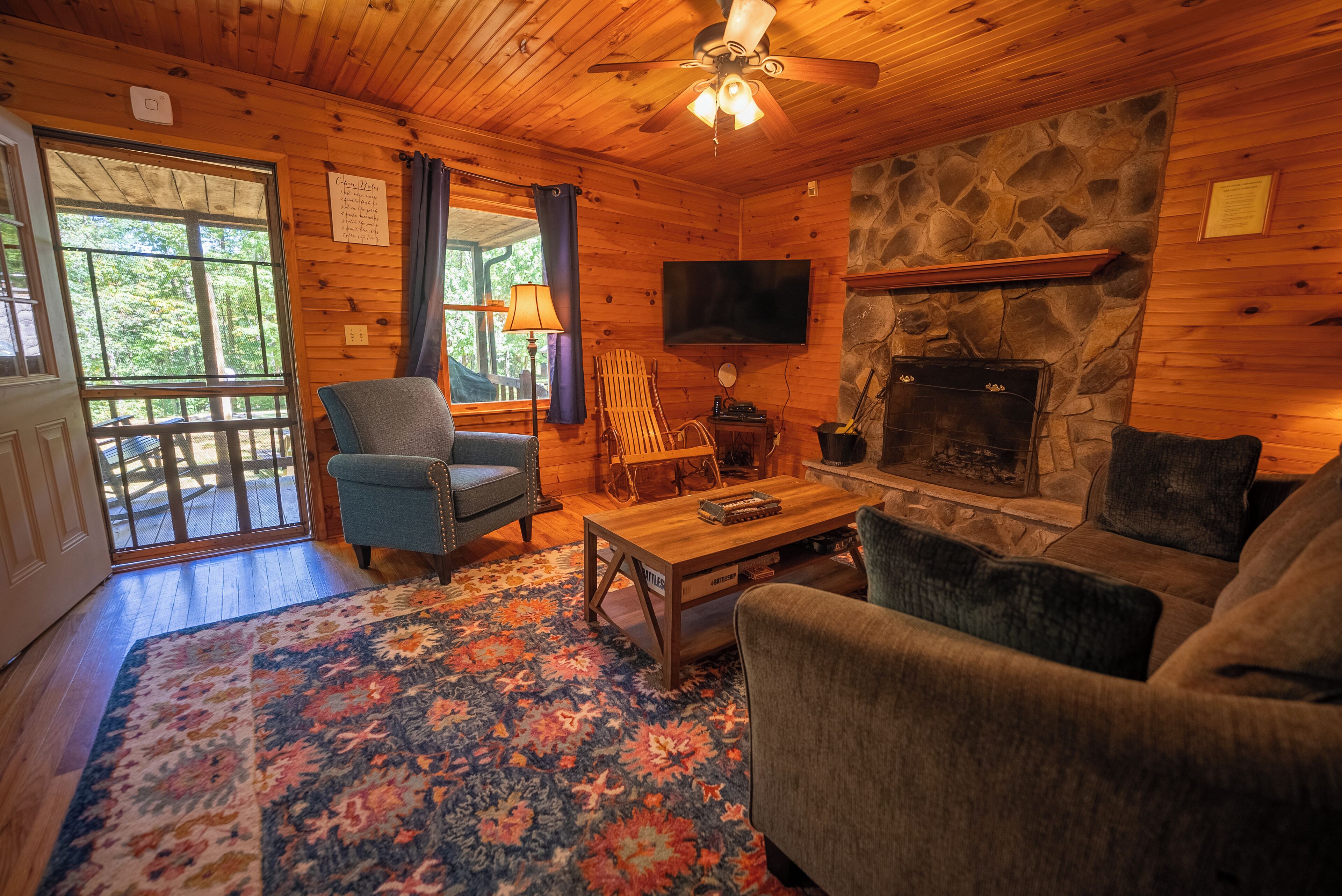 Smart TV, fireplace, DVD player