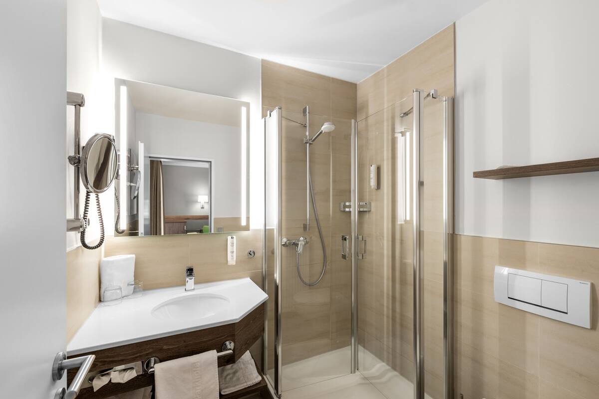 standard double room, non smoking | bathroom | spring water bathtub, free toiletries, hair dryer