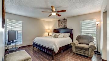 2 bedrooms, iron/ironing board, free WiFi, bed sheets