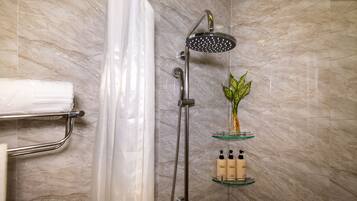 Shower kamar mandi