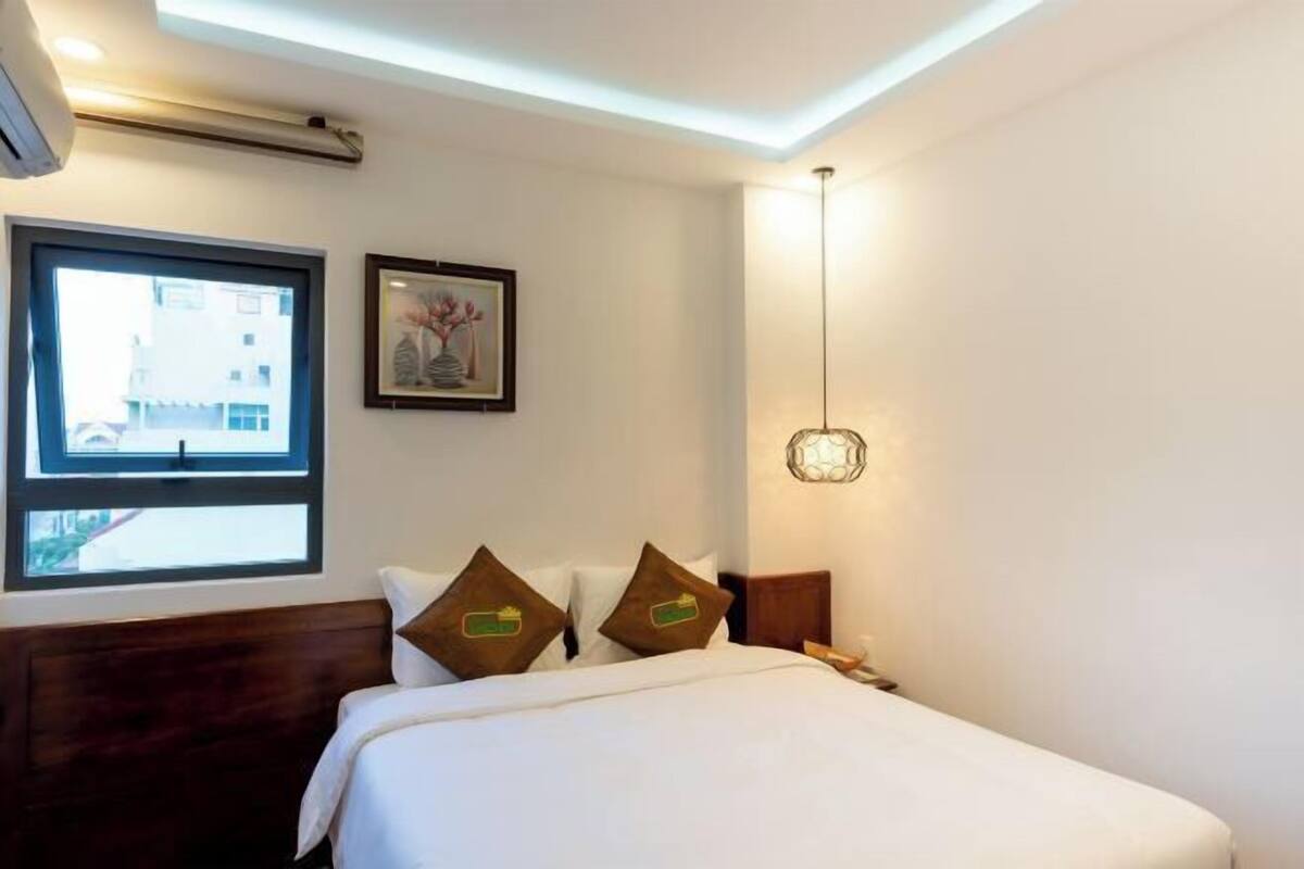 Minibar, in-room safe, desk, blackout curtains