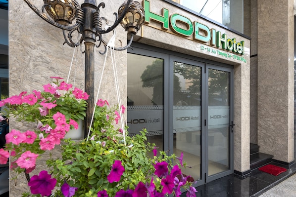 Entrée de l’hébergement