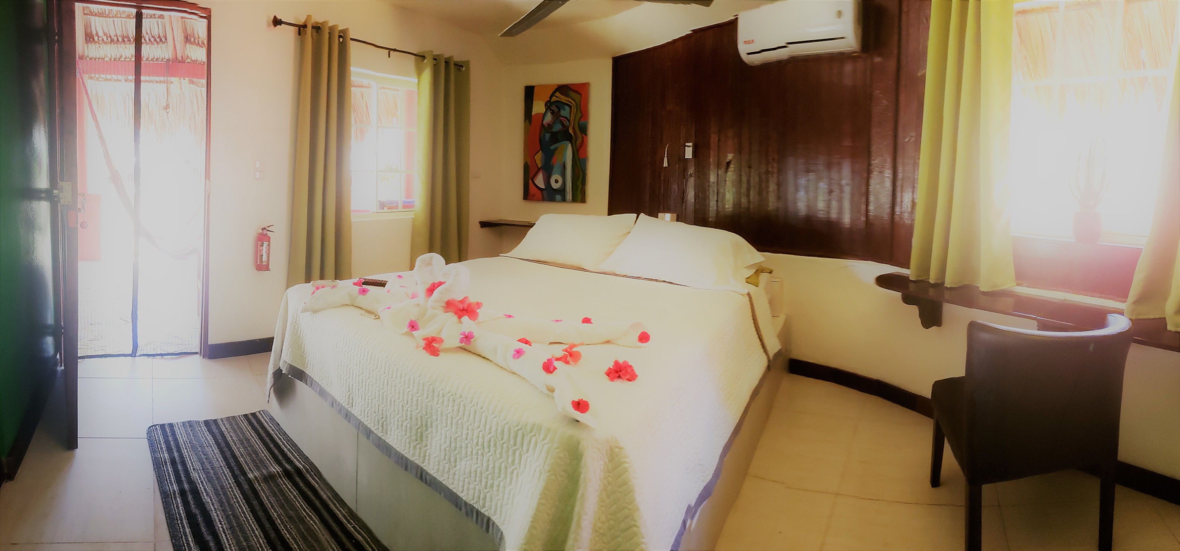 cabin, 1 queen bed, non smoking | pillow-top beds, in-room safe, desk, free wifi