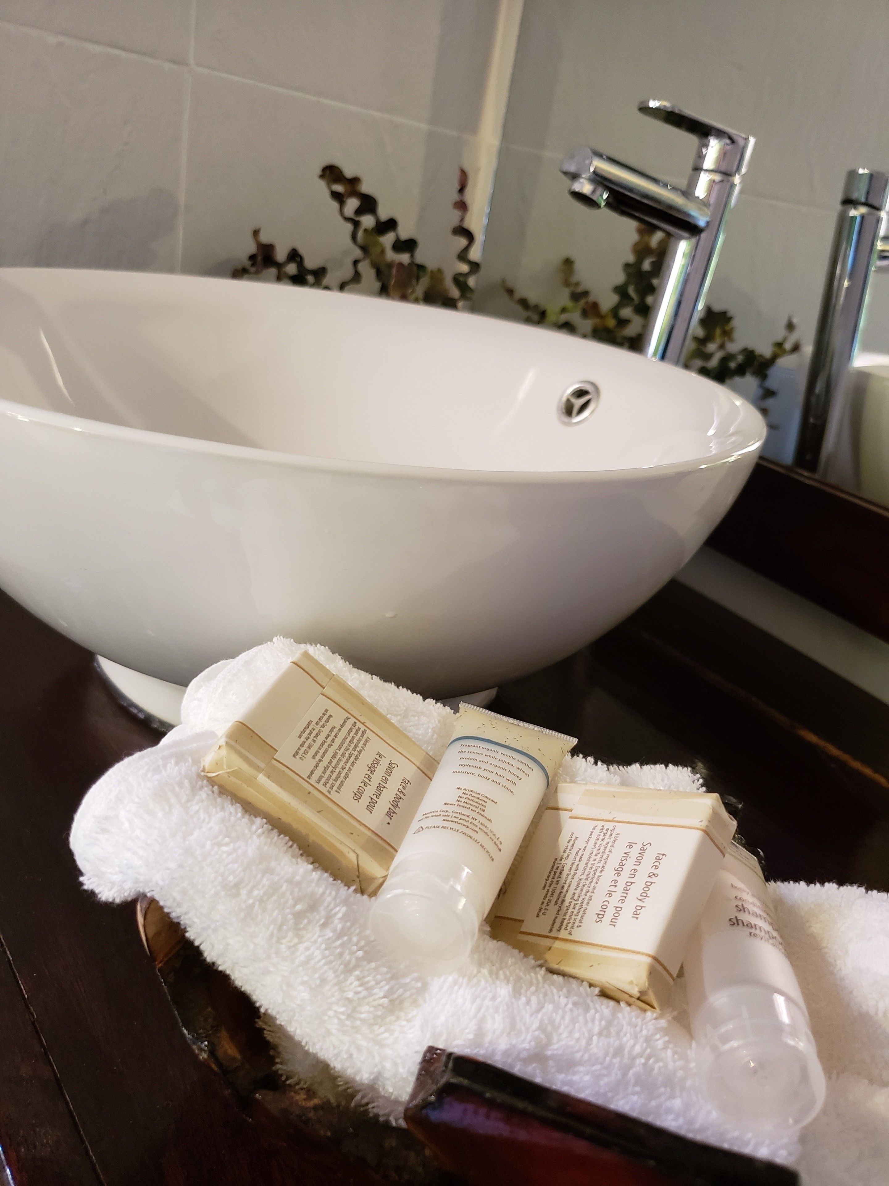 cabin, 1 queen bed, non smoking | bathroom sink