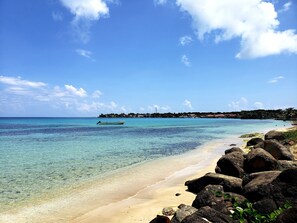 En la playa, snorkel