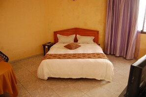 Habitación estándar doble | 1 dormitorio, caja fuerte, sistema de insonorización y camas supletorias