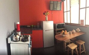 Family Apartment, 3 Bedrooms, Non Smoking | Private kitchen | Full-sized fridge, microwave, oven, cookware/dishes/utensils - Khuyay Wasi (Cusco)