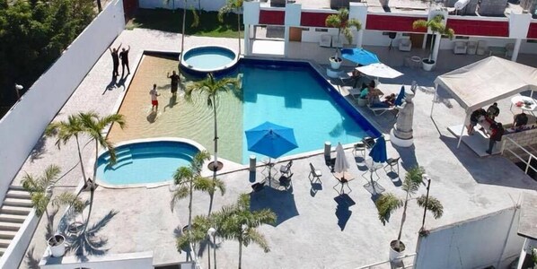 Utomhuspool